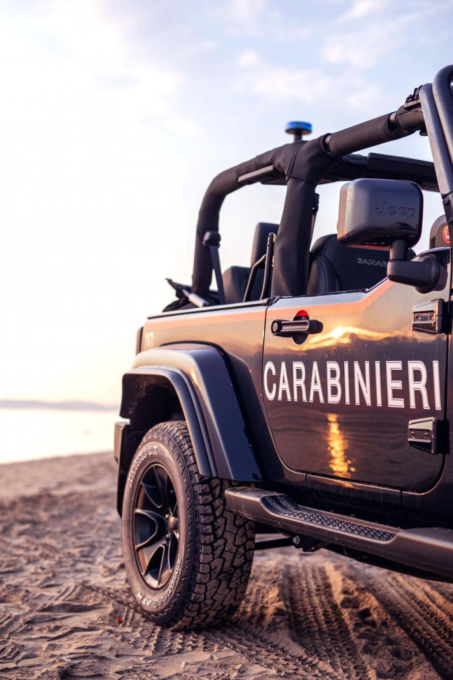Детали экстерьера Jeep Wrangler Carabinieri (JK) 2018 года  (фото 15 из 17)
